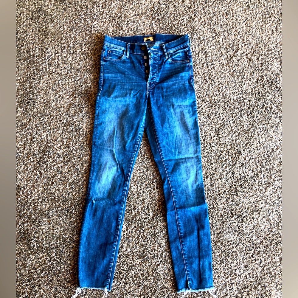 Mother Skinny Jeans “The Stunner Ankle Fray”